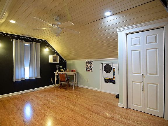 3rd image of 2615 Woodhurst Dr #2615