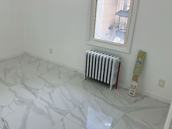 4th image of 4398 Beach 44 St #1R