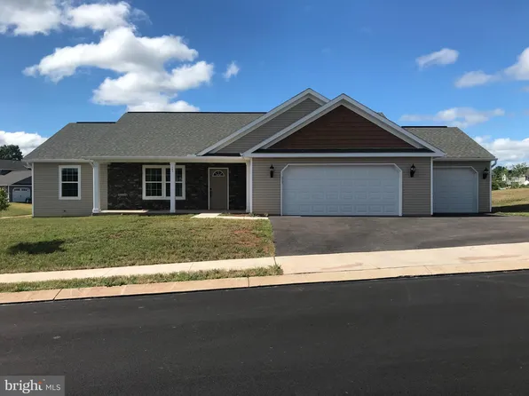 161 Arrowhead Dr, Denver, PA 17517