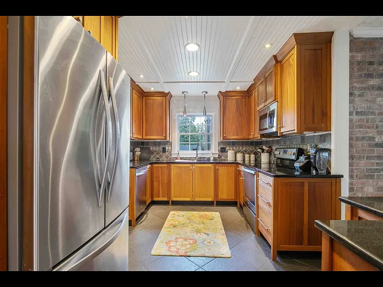605 Northampton Rd — Photo 7