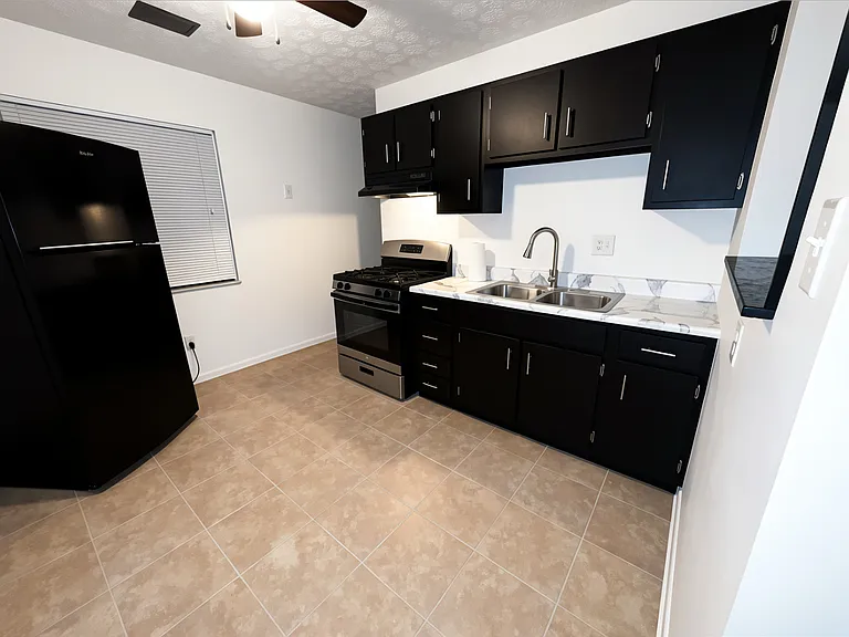 1812 Kent St #A — Photo 3