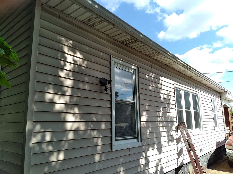 1st image of 408 E Maryland St