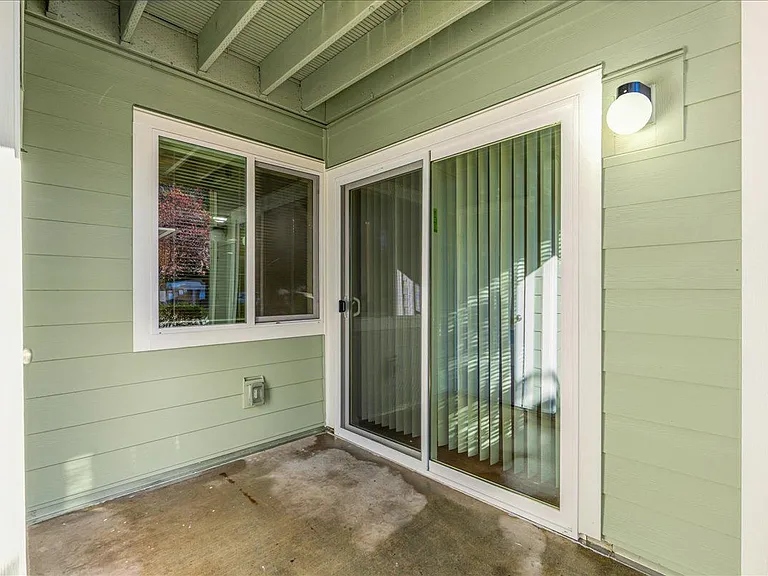 Cascade Woods Apartments — Photo 33