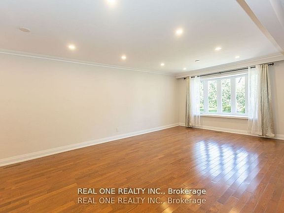 3rd image of 6 Albert St