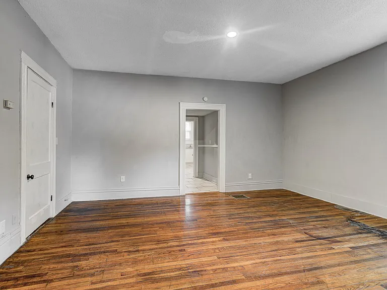 1639 Southern Ave #101 — Photo 16