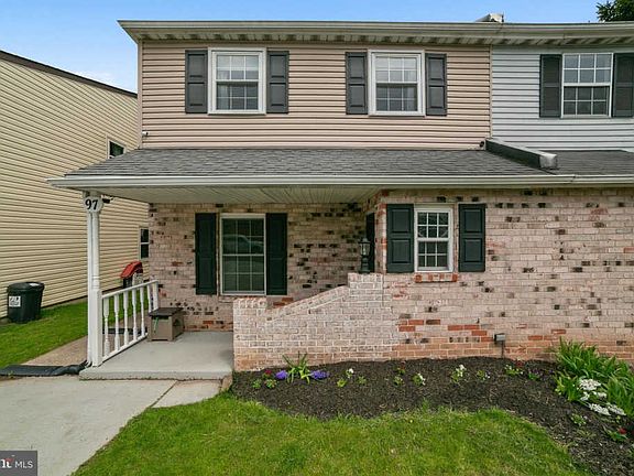 3rd image of 97 Braithwaite Ln