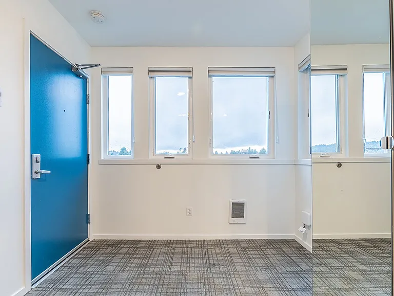 2418 Ballard Apartments — Photo 17