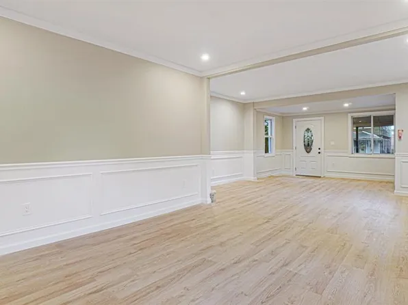 4411 Edson Avenue image 10 of 30