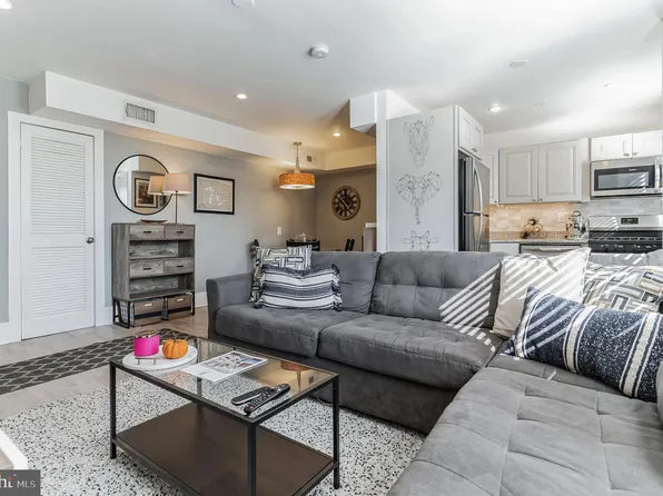 4424 1st Pl NE APT 12, Washington, DC 20011