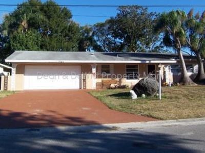 2049 60th St N, Saint Petersburg, FL, 33710