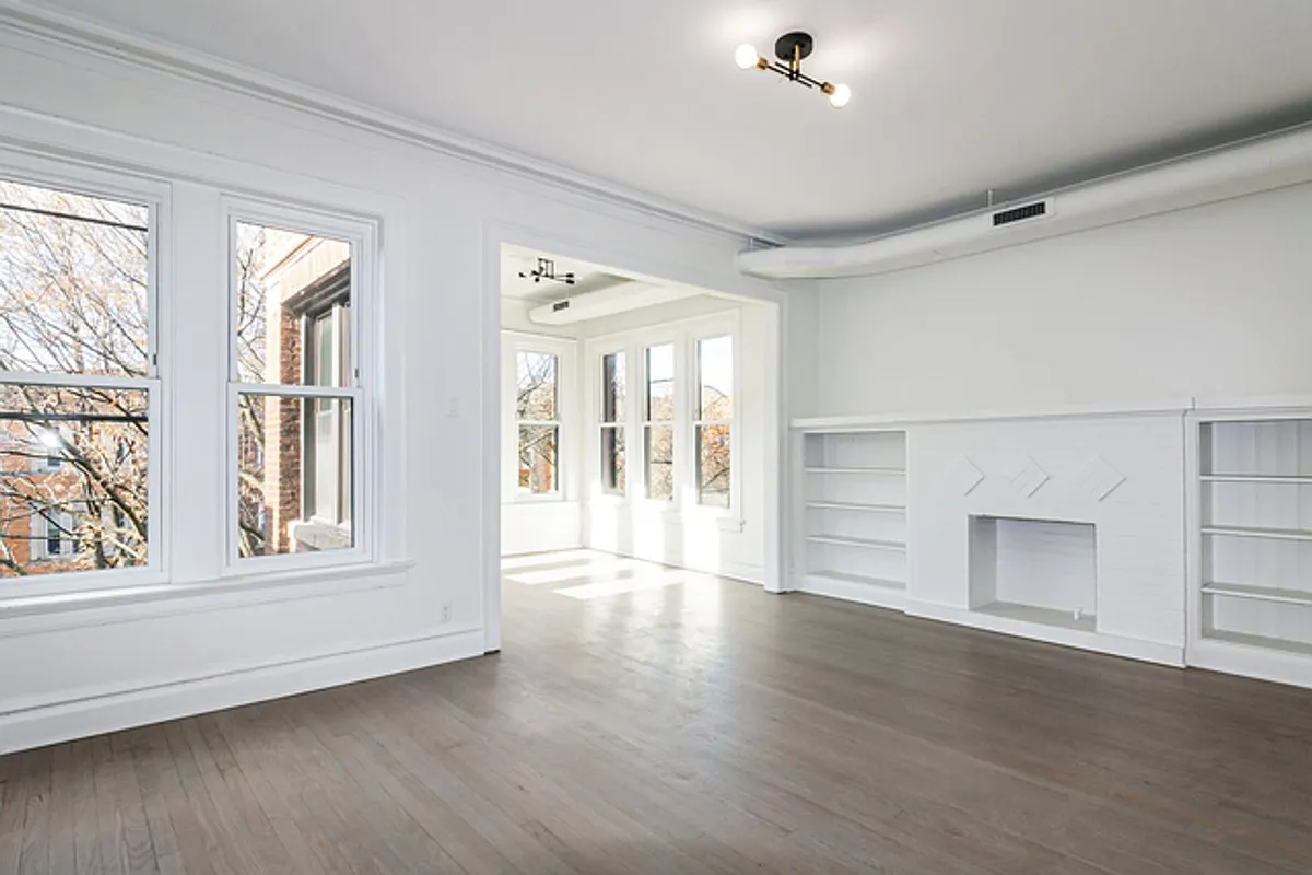 Building Photo - 6343 N Wayne Ave #3N