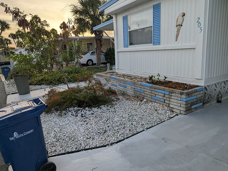 205 Mantua Dr — Photo 8