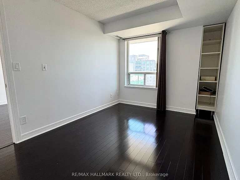 18 Harrison Garden Blvd #2609 — Photo 10