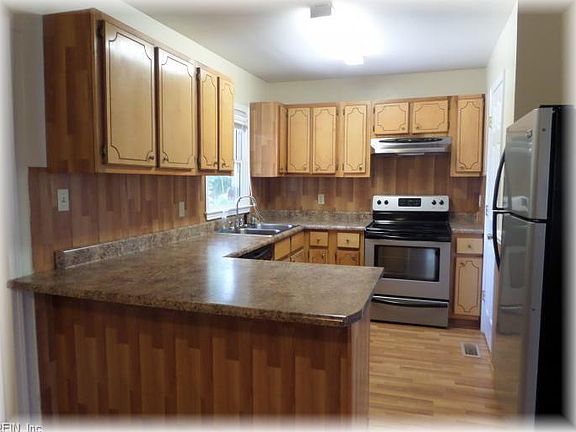 5th image of 2907 Abingdon Heights Dr