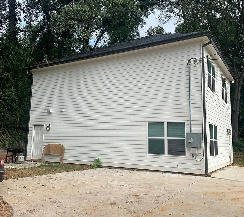 187 Strickland Ave