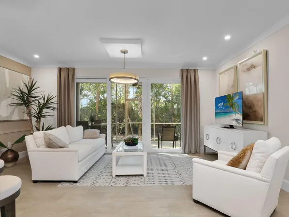 226 Indies Dr E #101, Naples, FL 34114