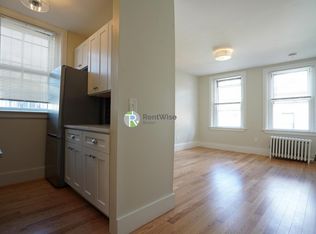 37 Grove St #5, Boston, MA 02114