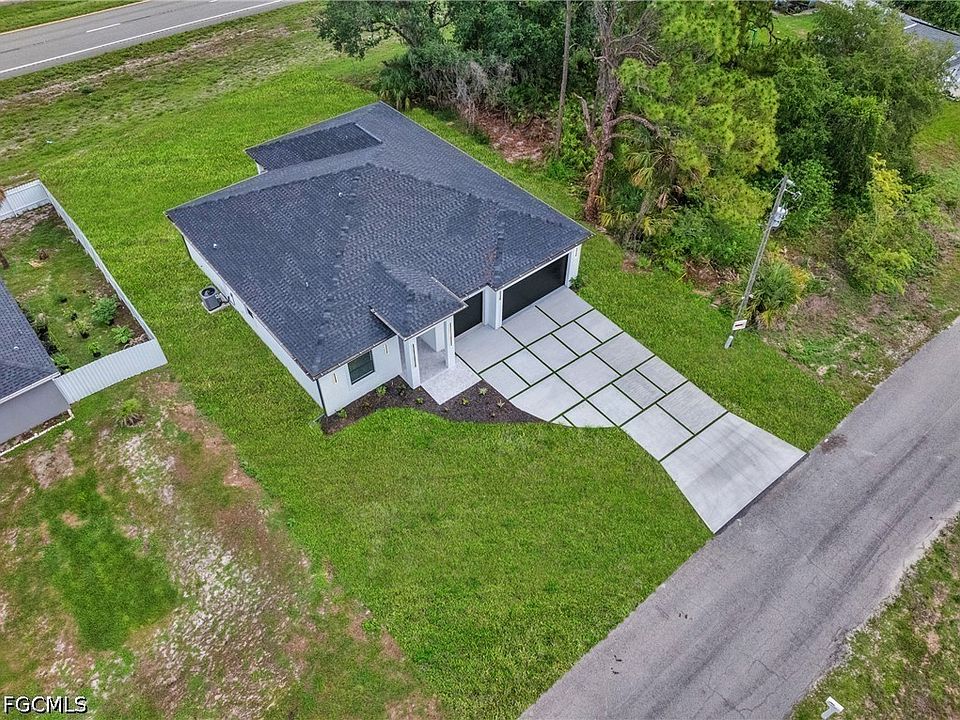 1st image of 6037 N Moss Cir