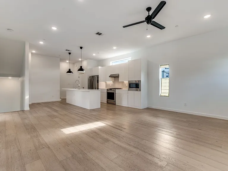 1505 N Garrett Ave #105 — Photo 11