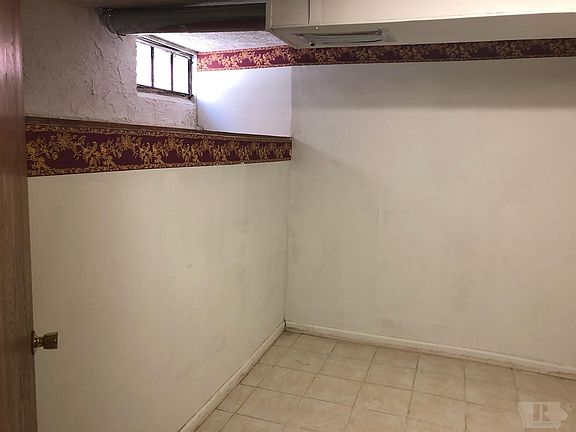 3rd image of 1534 1st Ave N