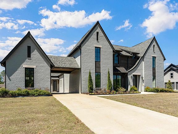 2nd image of 2869 Blackridge Way