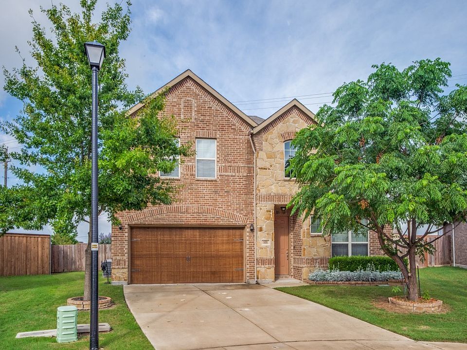1st image of 101 Forest Ln