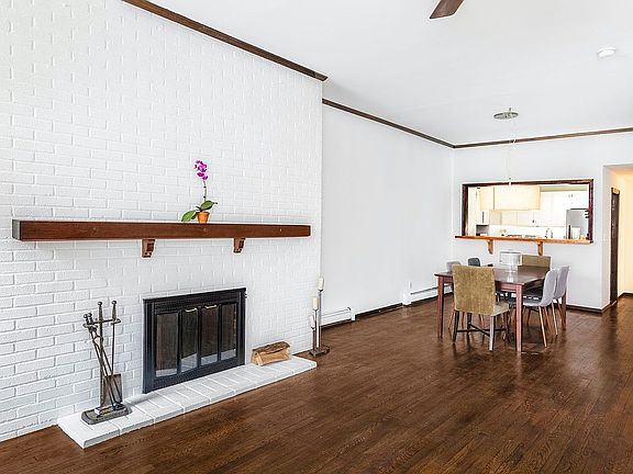 2nd image of 521 W 47th St APT 2D
