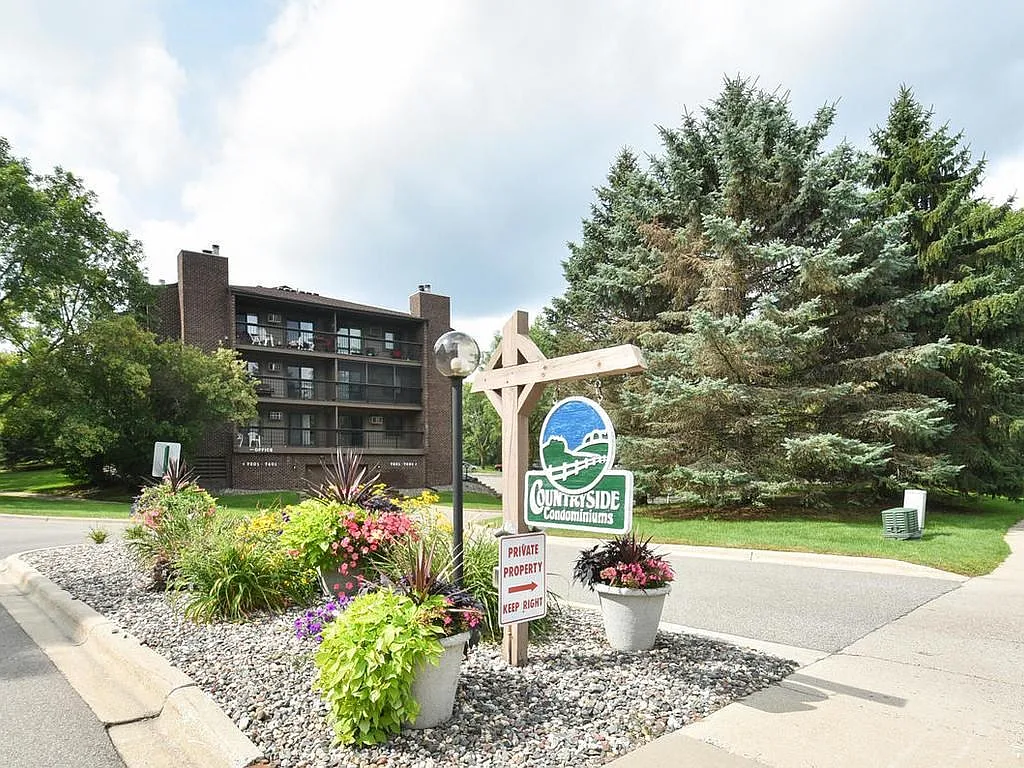 1 bed, 690 sqft, $1,350 — Photo 1