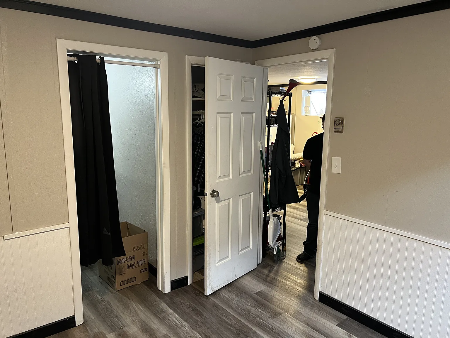 418 Forest Avenue North - 3 — Photo 4