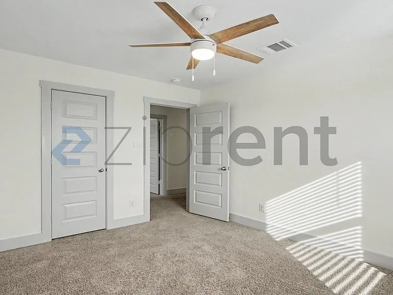 4518 Lampasas Flts — Photo 24