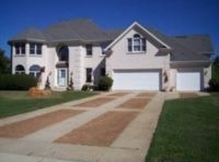 10959 S Royal Porthcawl Dr, Naperville, IL 60564