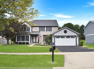 100 Picardy Ln, Wheeling, IL 60090