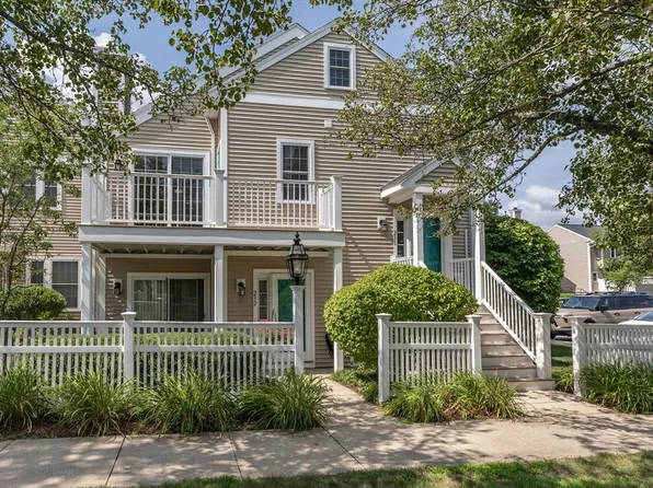 231 Allerton Commons Ln #231, Braintree, MA 02184
