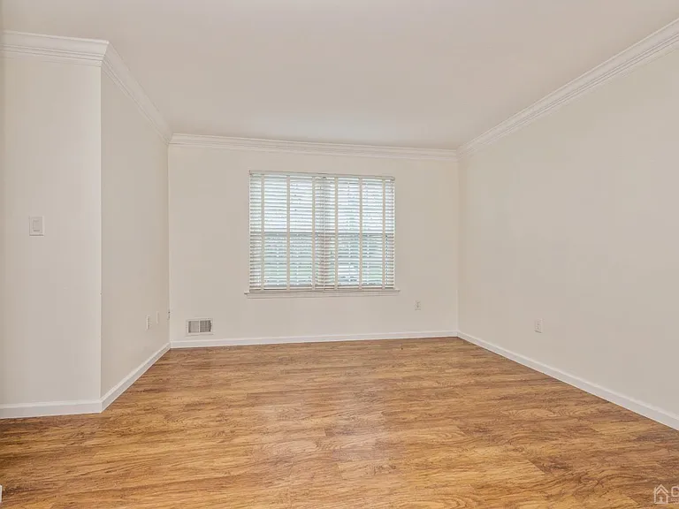 101 Quince Ct — Photo 13