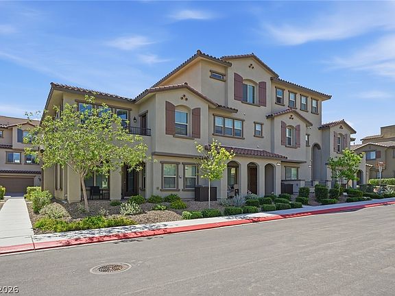 4th image of 161 Petaluma Valley Dr