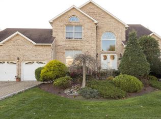 1 Oran Pl, Morganville, NJ 07751