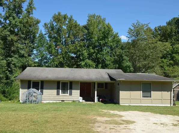 75 Pine Dr, Youngsville, NC 27596