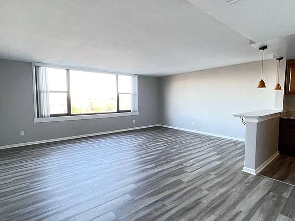 2nd image of 4600 Duke St APT 817