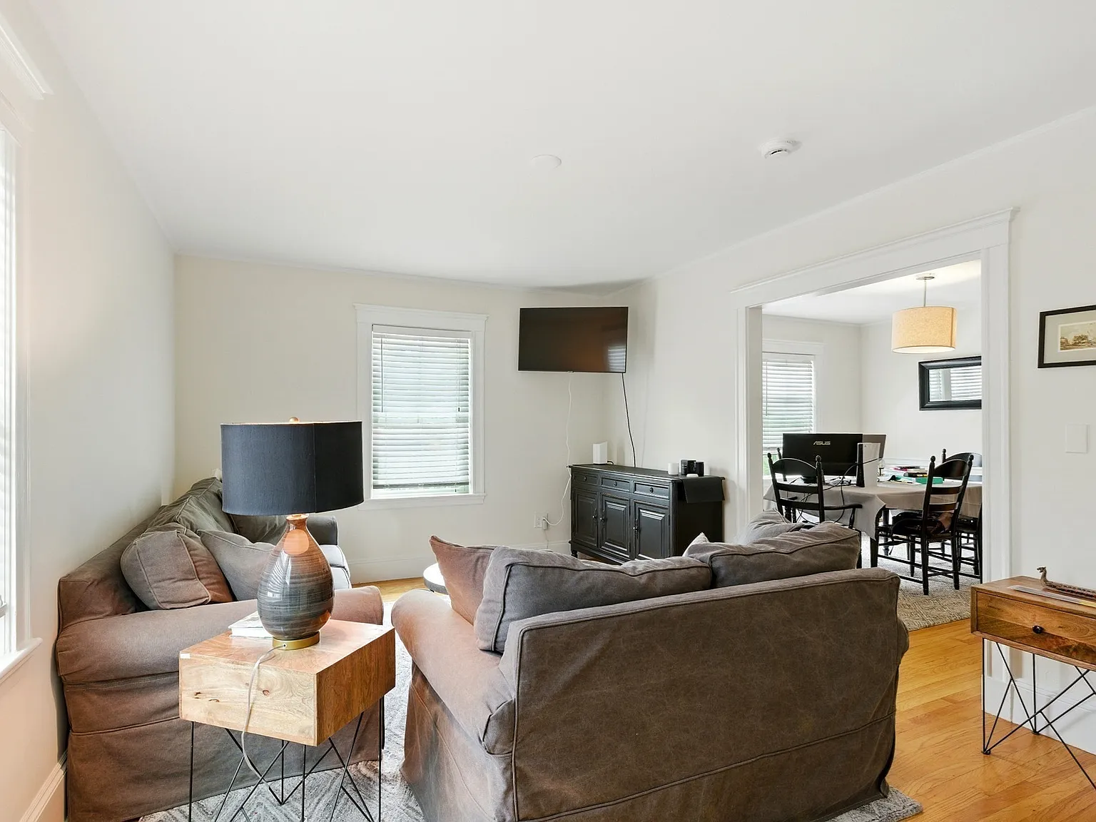 2 bed, 1.0 bath, 1100 sqft, $3,800 — Photo 4
