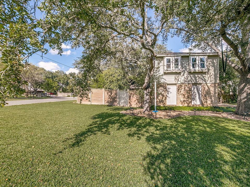 1st image of 2903 Albin Dr