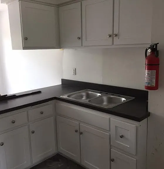 82 Fairview Ave #3 — Photo 5