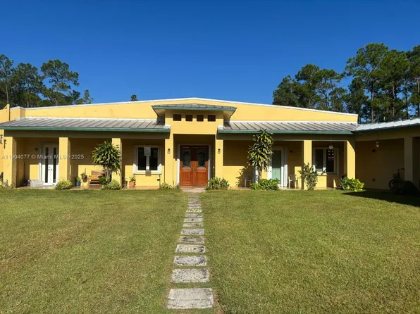 2184 Nine Mile Rd, Labelle, FL 33935