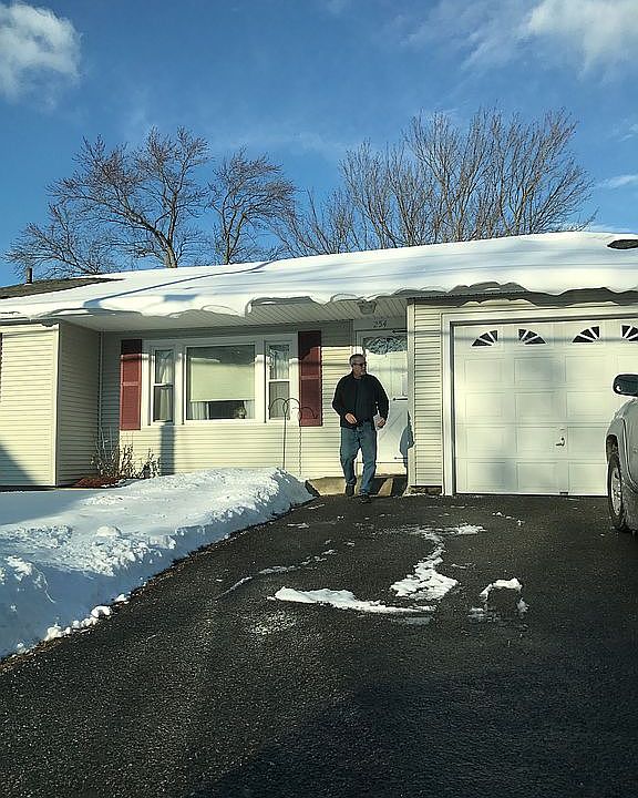 2nd image of 254 Woodward Ave