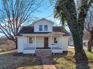 812 Rives St, Charlottesville, VA 22902