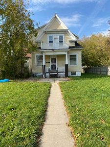 2911 N 6th St, Milwaukee, WI, 53212