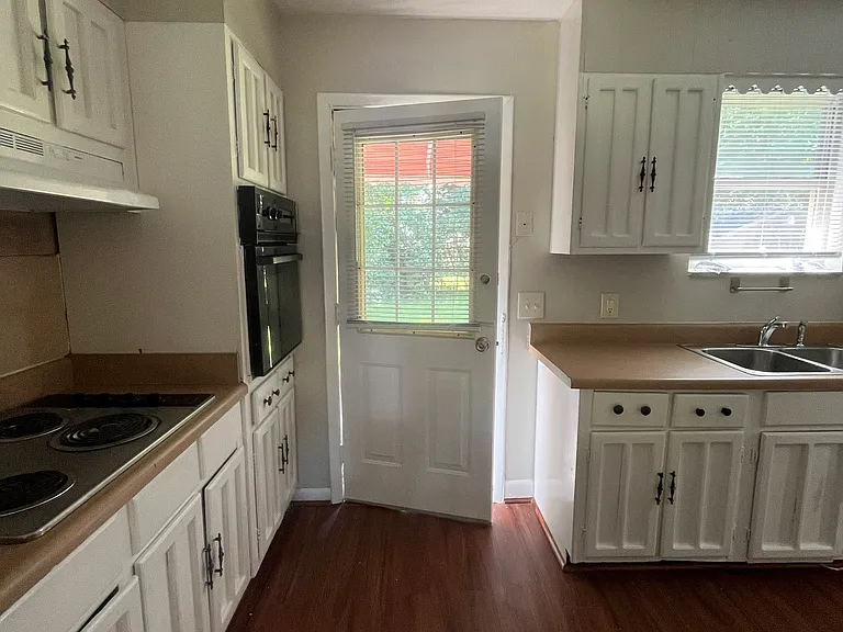214 Palomino Ln — Photo 7