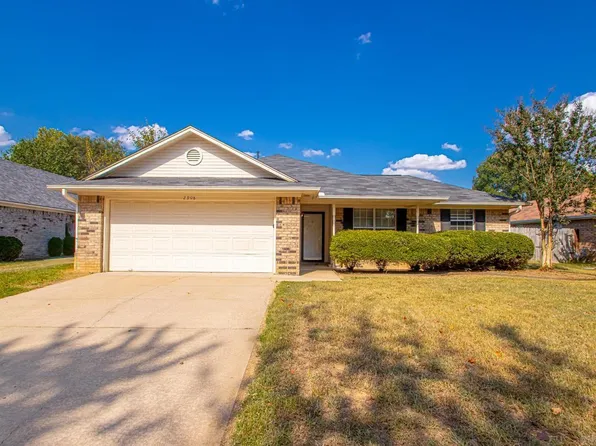 2908 Joanna Dr, Conway, AR 72034