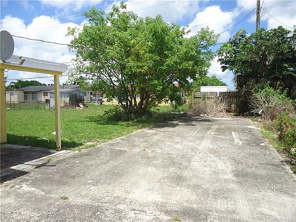 5th image of 20901 NW 30th Ct