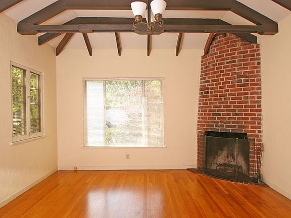 2nd image of 2049 Oberlin St