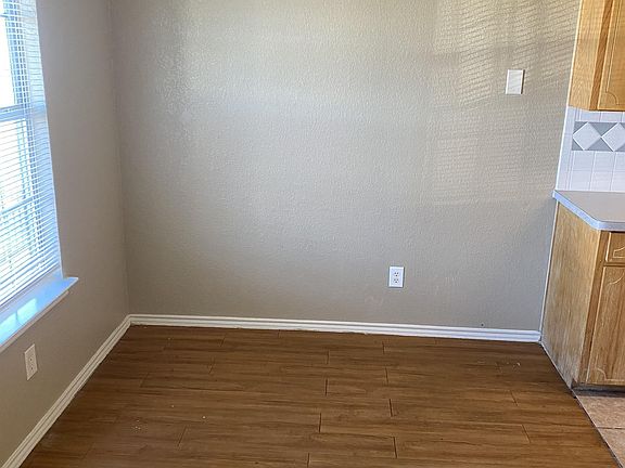 4th image of 1310 Dugger Cir #D
